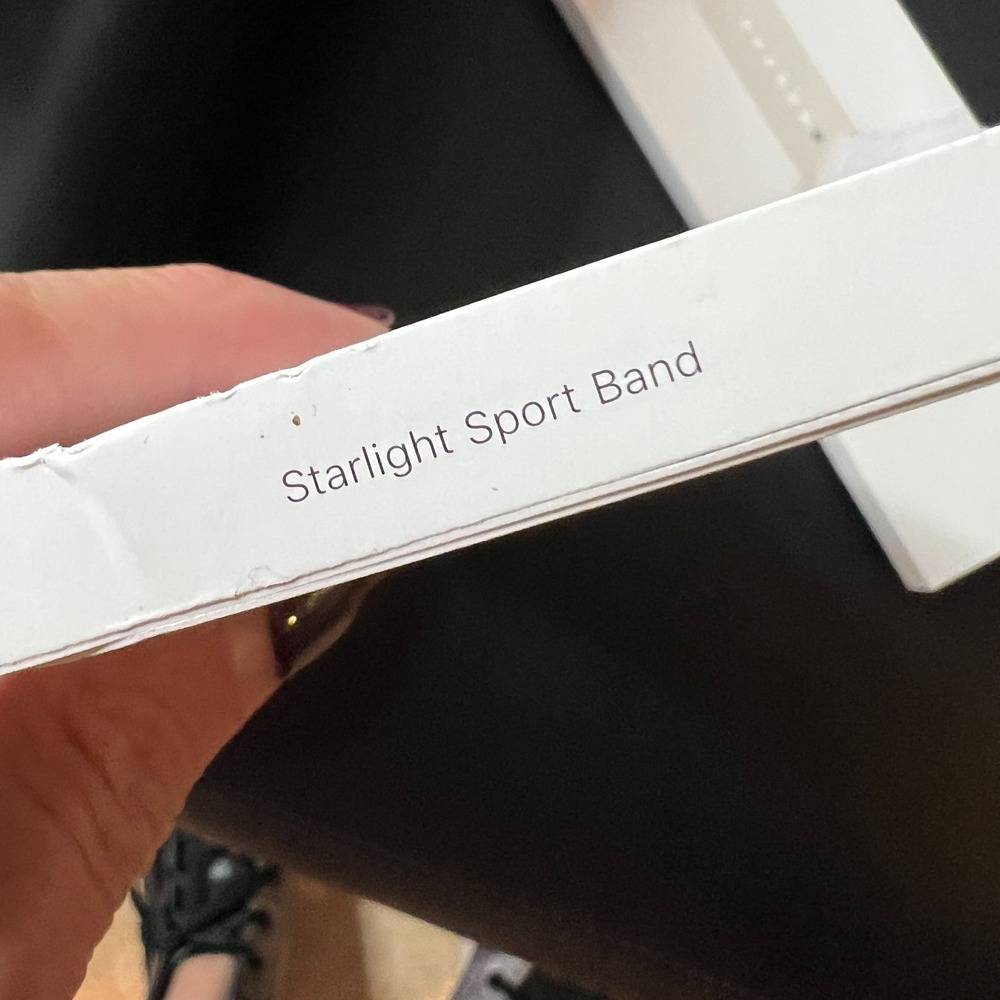Apple Watch Sport Band 40mm Starlight Off White S M New Sealed OEM Genuine Apple - Picture 4 of 5